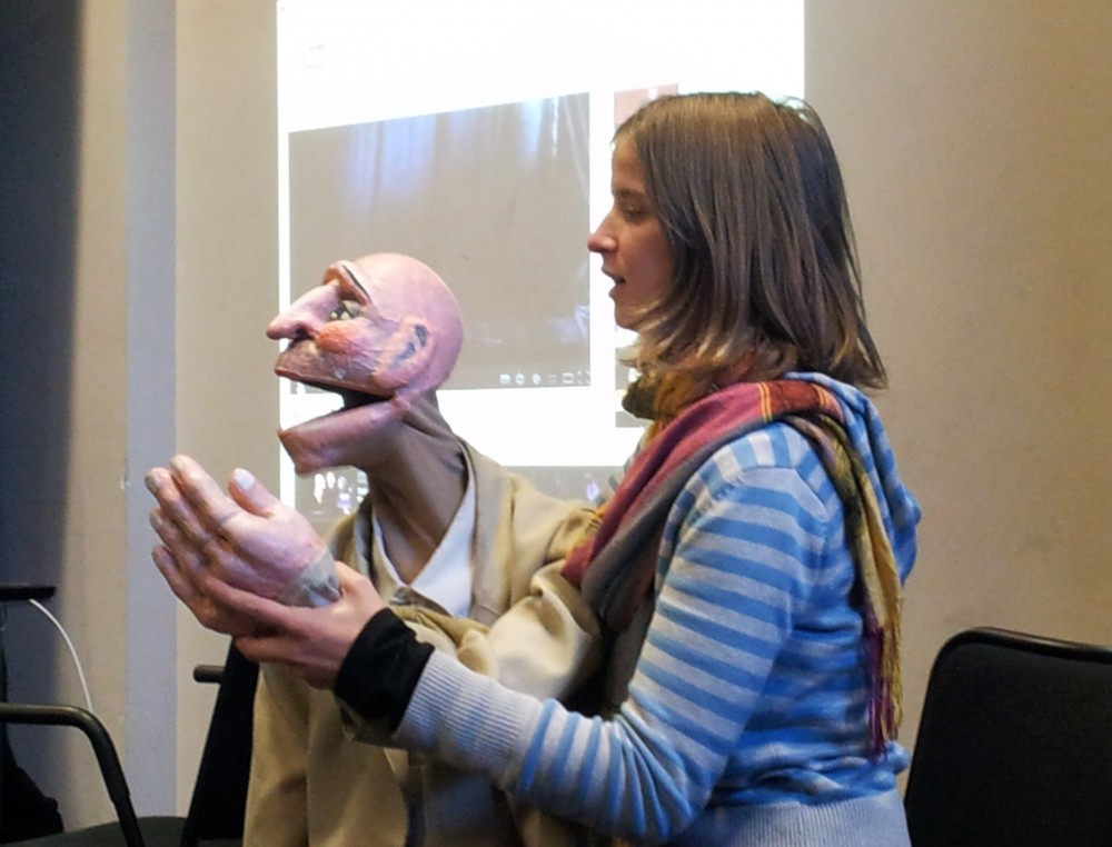 Coline Mit Sino „Die Magie Der Puppe“ Workshop Mit Neville Tranter