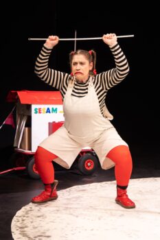 Szenenfoto "Mikas Seelenzirkus"; Foto: Julia Fenske