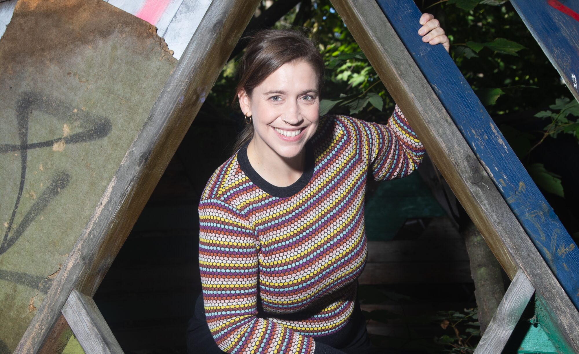 Porträt: Figurenspielerin Julia Raab; Foto: Julia Fenske