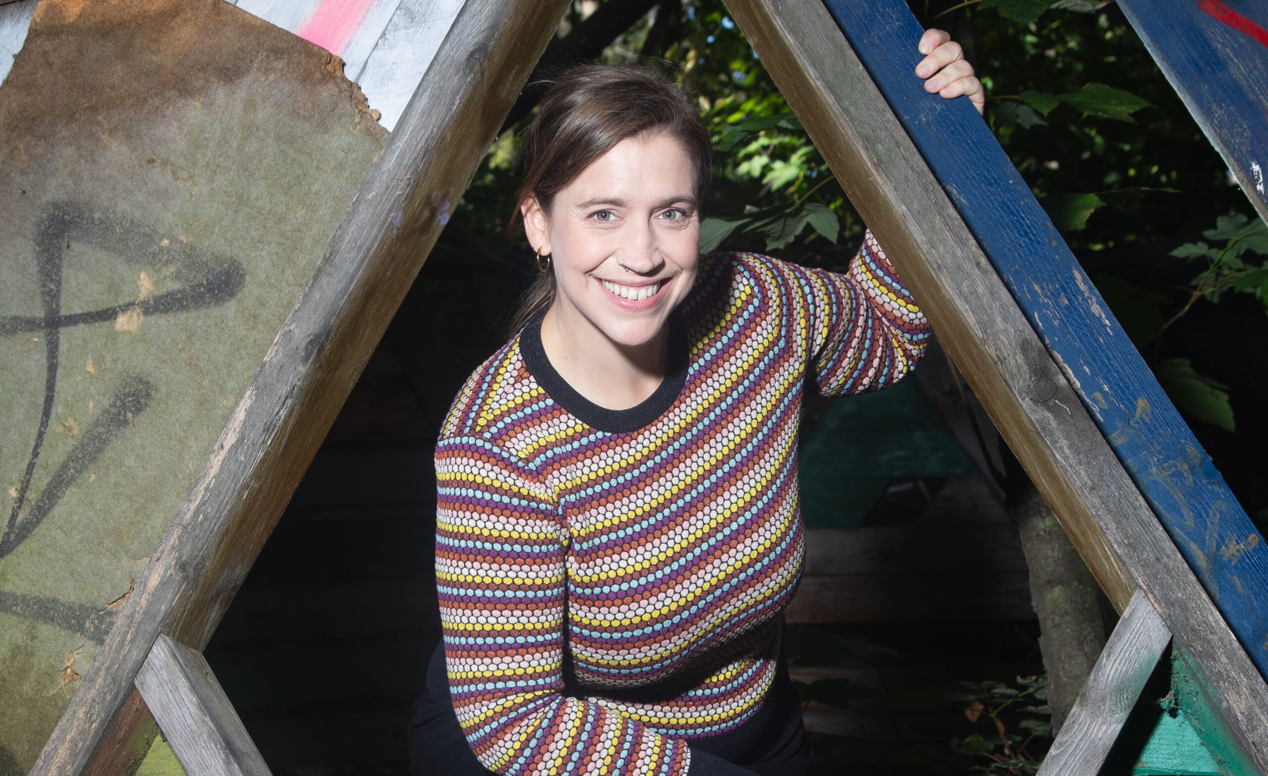 Porträt: Figurenspielerin Julia Raab; Foto: Julia Fenske